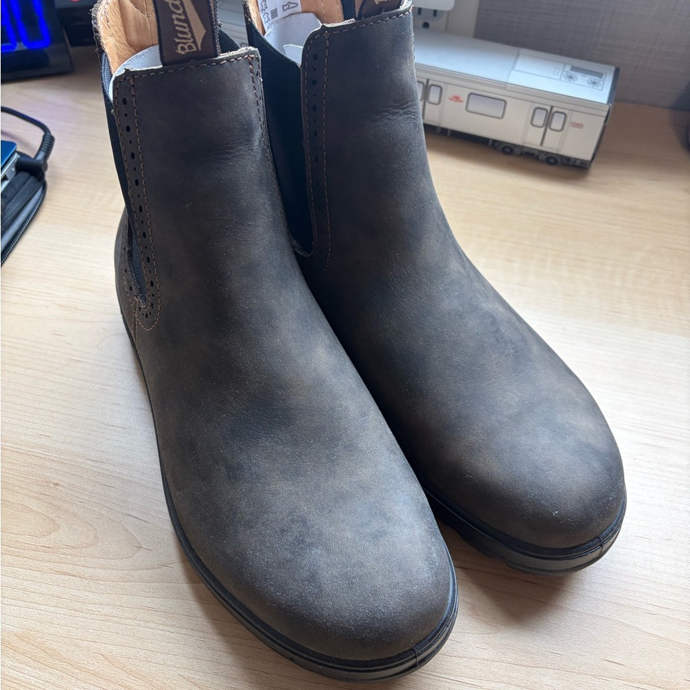 Blundstone Rustic Brown 1351 Women Series Size AUS 8 (US Women 11) BRAND NEW